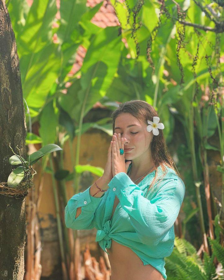 Тишкевич займається медитацією / instagram.com/kateryna__tyshkevych Тишкевич займається медитацією / instagram.com/kateryna__tyshkevych