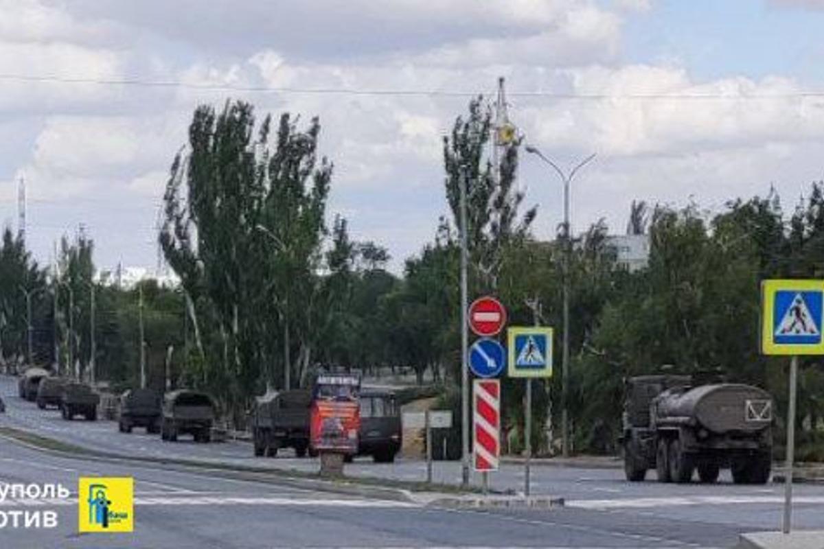 РФ организовала масштабную передислокацию техники в Мариуполе / фото Мариуполь Сопротивление РФ организовала масштабную передислокацию техники в Мариуполе / фото Мариуполь Сопротивление