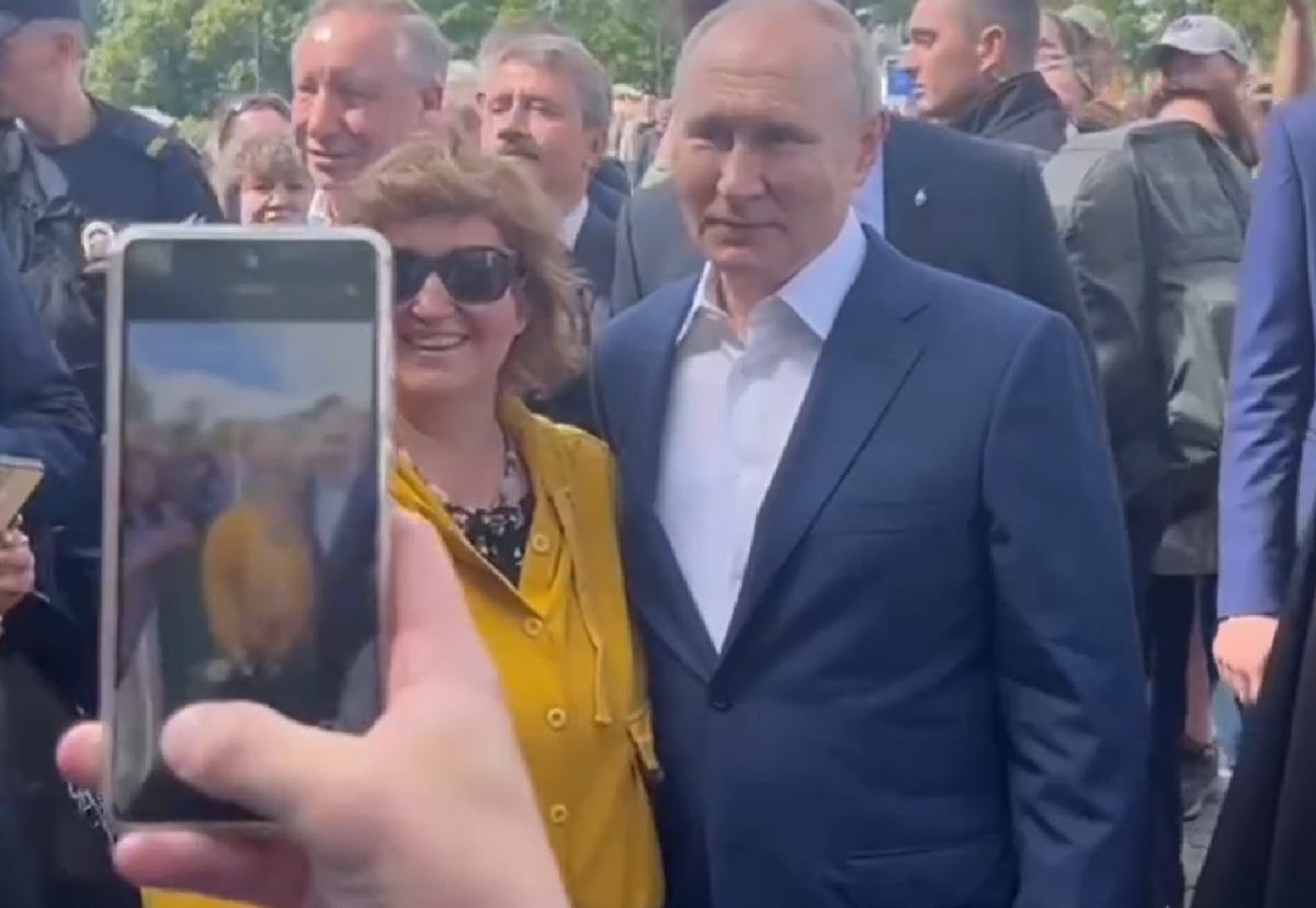 Путин в Крондштате / Скриншот Путин в Крондштате / Скриншот
