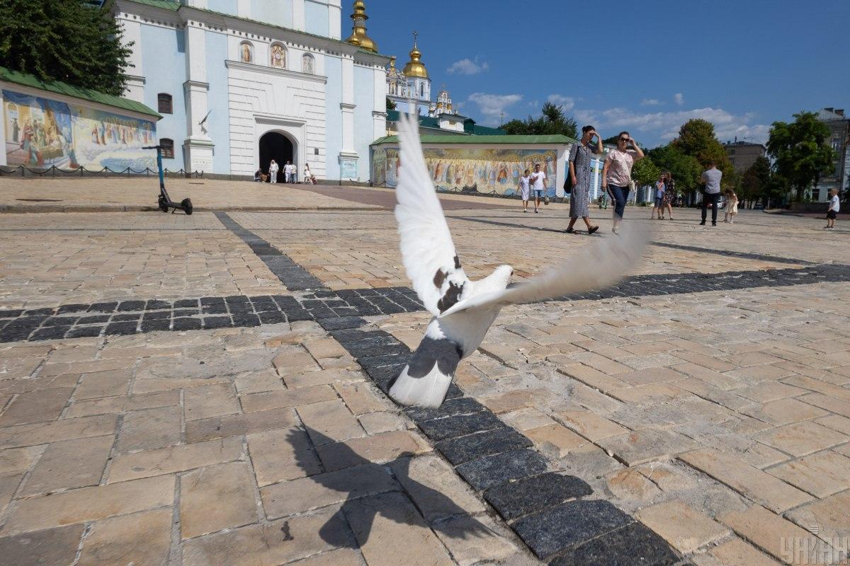 Спека у Києві триватиме весь тиждень / фото УНІАН Спека у Києві триватиме весь тиждень / фото УНІАН