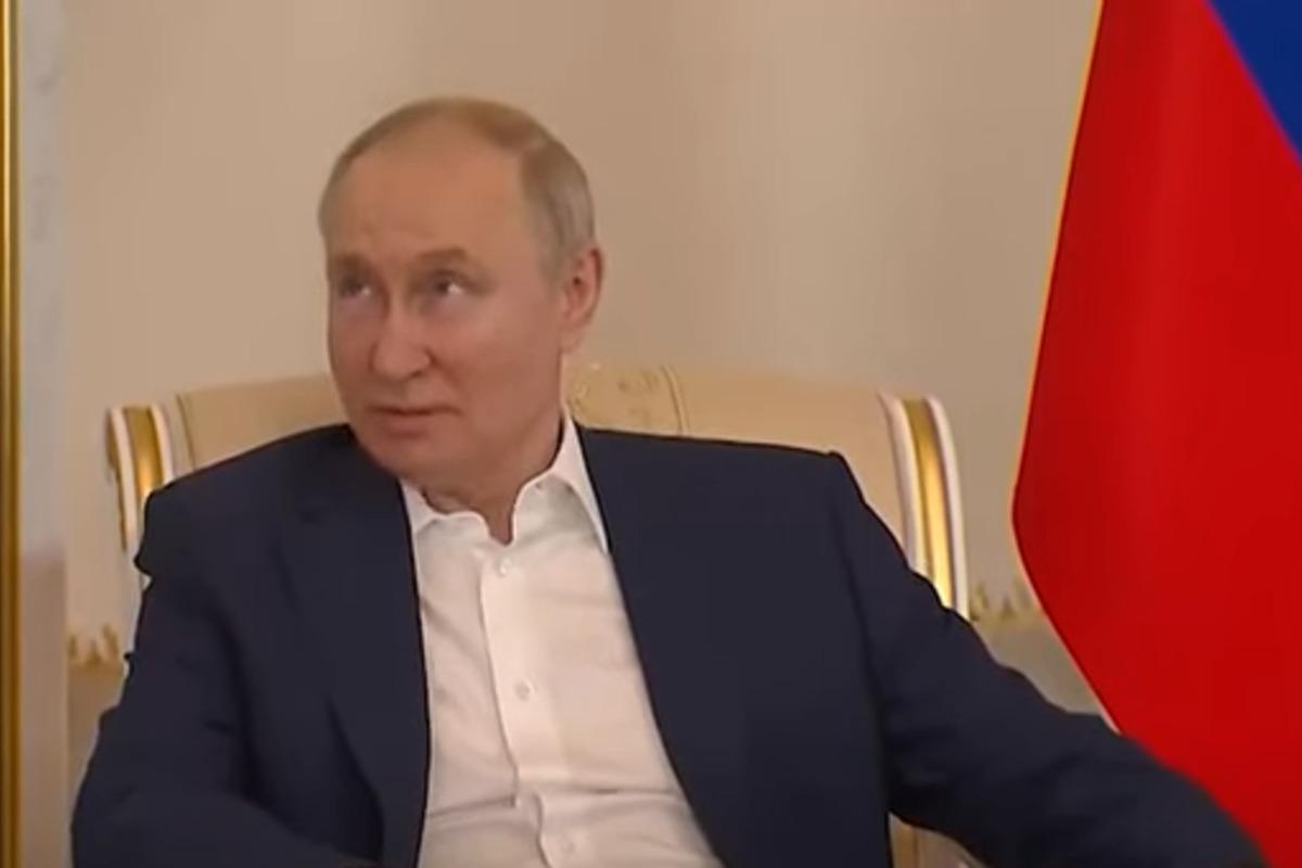 У Санкт-Петербурзі з Олександром Лукашенком бачився двійник Володимира Путіна, стверджує експерт / скріншот