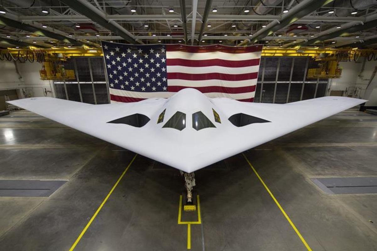 У США вперше запустили бомбардувальник B-21 Raider / Northrop Grumman У США вперше запустили бомбардувальник B-21 Raider / Northrop Grumman