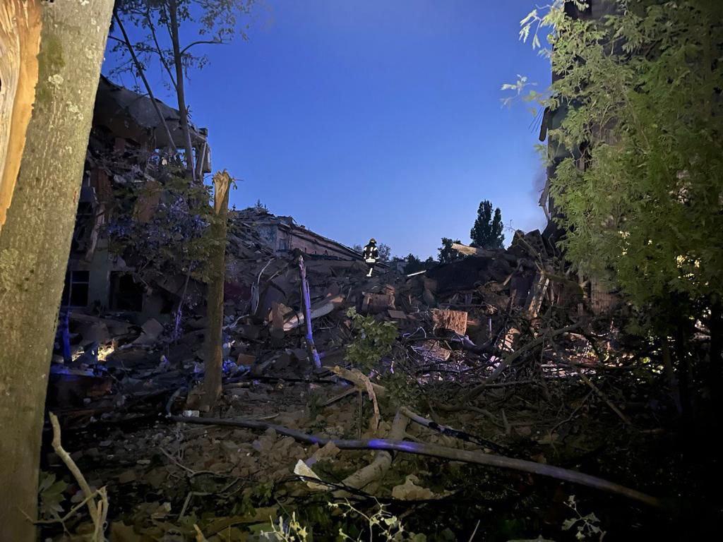 Окупанти вдарили по Сумах / фото Нацполіція Окупанти вдарили по Сумах / фото Нацполіція