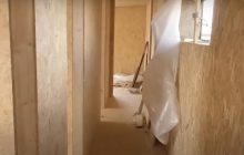 На Харківщині родина звела будинок з того, що залишили після себе росіяни (відео)