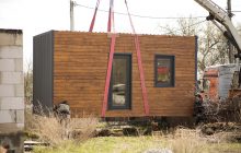 Благодійний чікенбургер: як KFC Україна зібрали на модульні будиночки