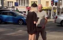 В Ирпене водитель такси ударил девушку – видео возмутило сеть