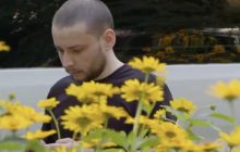На відео потрапив щемливий дзвінок прикордонника до доньки після повернення з полону