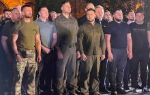 Зустрічали оплесками: Зеленський та звільнені командири "Азова" прибули до Львова (фото, відео)