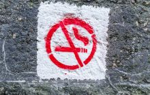 Правительство Гонконга предложило странный способ бороться с курцами – он быстрый и бесплатный