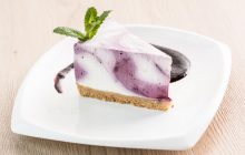 Торт "Зебра" з чорницею без випічки: готую із задоволенням і швидко з'їдаю