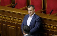 Нардеп Арістов, який відпочивав на Мальдівах, написав заяву про складання депутатського мандату