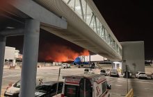 Из-за лесного пожара закрыли аэропорт Сицилии (фото)