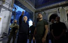Зеленский приехал в Одессу и посетил разрушенный оккупантами собор