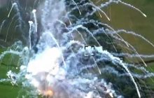 Украинские бойцы эффектно превратили российский "Бук" в груду металла (видео)