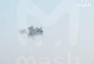 В Москве сильные взрывы и черный дым: в РФ пожаловались на атаку дронами (видео)
