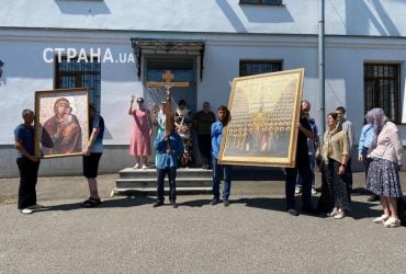 Корпуса Киево-Печерской лавры пришли опечатывать – представители УПЦ МП против (фото, видео)