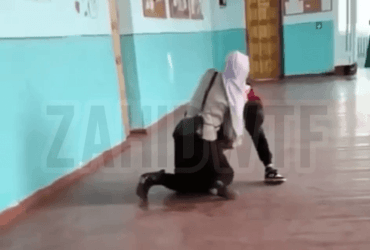 Ображала ЗСУ і билась з дітьми: на Львівщині звільнили і оштрафували скандальну вчительку