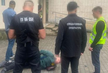 Прикидався СБУшником: у Вінниці затримала шахрая, який обіцяв відмазати від призову