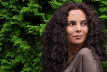 Настя Каменських розридалася перед військовими: Припиніть так робити (відео)