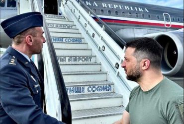 Зеленський після Болгарії раптово прибув до Чехії (відео)