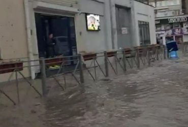 Ми не їдемо, ми пливемо: частину окупованого Криму підтопило (фото, відео)