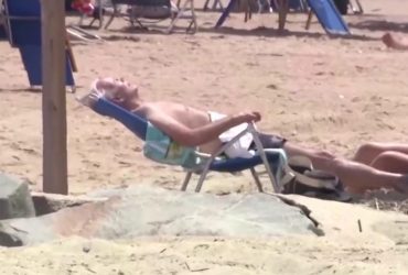 Байден після рішення щодо касетних боєприпасів Україні відпочив на сонечку (фото, відео)