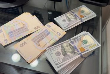 Вкрав 500 тисяч доларів: в Одесі киянин пішов на справу, одягнувшись у жіноче вбрання