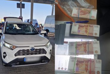 Рубльову мільярдерку упіймали на кордоні з Румунією: з кривавою валютою довелося попрощатися
