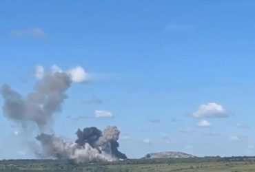 В Луганске есть мощный прилет: журналист сообщил подробности (фото, видео)