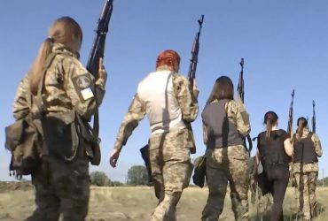 В Украине протестировали женскую военную форму (видео)