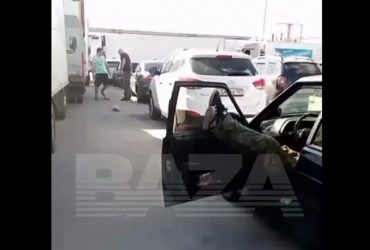 Росія перекрила під'їзди до Кримського мосту - соцмережі (відео)