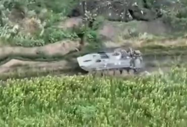 ВСУ показали, как одним дроном превратили оккупантов в месиво (видео)