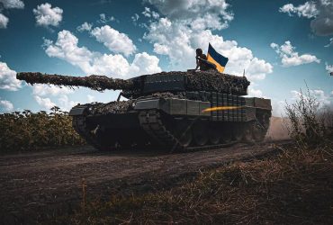 Запад передал Украине менее 100 современных танков, РФ в месяц производит 50 - Bild