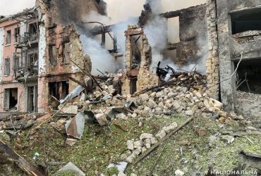 Оккупанты ударили по центру Николаева: почти два десятка раненых (фото, видео)