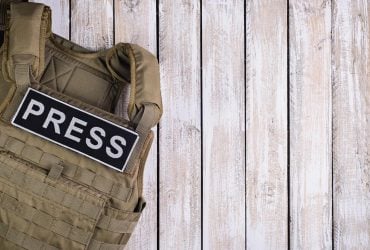 Знімальна група німецької медіакомпанії попала під обстріл на Донеччині: є поранений