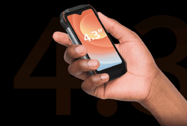 Випущено надзвичайно компактний смартфон на Android з невбивним корпусом (фото)