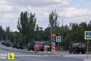 В Маріуполі зафіксовано масштабне перекидання техніки та живої сили росіян (відео)