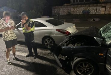 Моторошна ДТП у Києві: на блокпості збили військових, один загинув на місці (фото, відео)