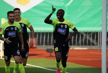 Полесье в матче с двумя удалениями разбило Верес в дебютном матче в УПЛ