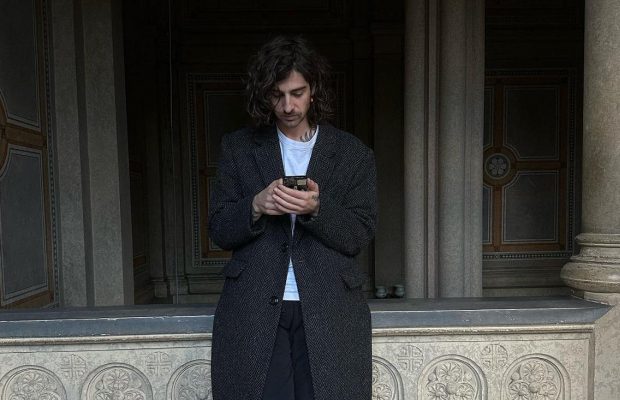 "Це шедевр": Дантес випустив повну версію пісні "Дівчинка Оля" українською (відео)