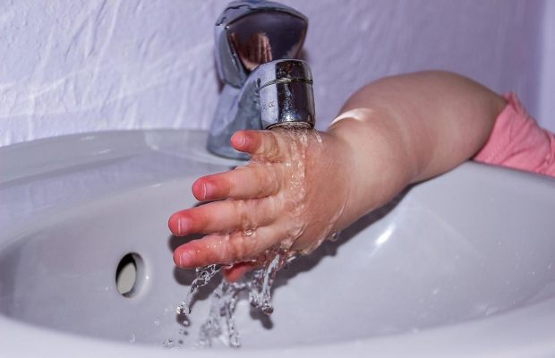 Гаманець не "схудне": як вигідніше платити за воду та ефективно економити