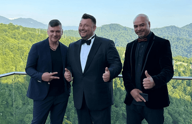 На концерте группы "Руки вверх" фанат жестоко избил полицейских