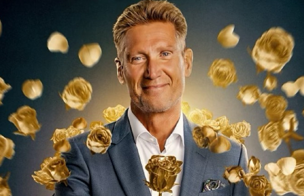 "Отлично выглядит": главным героем "Холостяка" в США стал 71-летний ресторатор (фото)