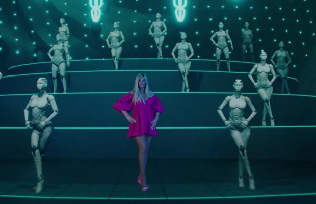 "Гимн фильма о Барби": Камалия представила новый клип и сделала громкое заявление