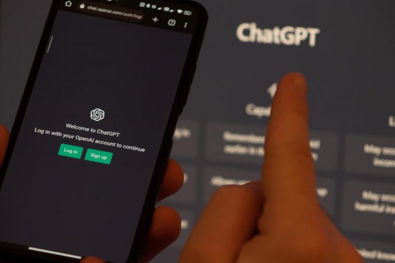 Чат-бот ChatGPT уже появился в Google Play / фото ua.depositphotos.com Чат-бот ChatGPT уже появился в Google Play / фото ua.depositphotos.com