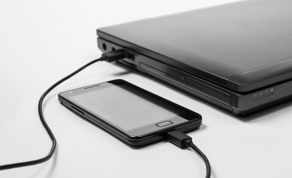 Зарядка гаджетів від порту USB може бути занадто повільною, але в ній теж є свої плюси / фото ua.depositphotos.com Зарядка гаджетів від порту USB може бути занадто повільною, але в ній теж є свої плюси / фото ua.depositphotos.com