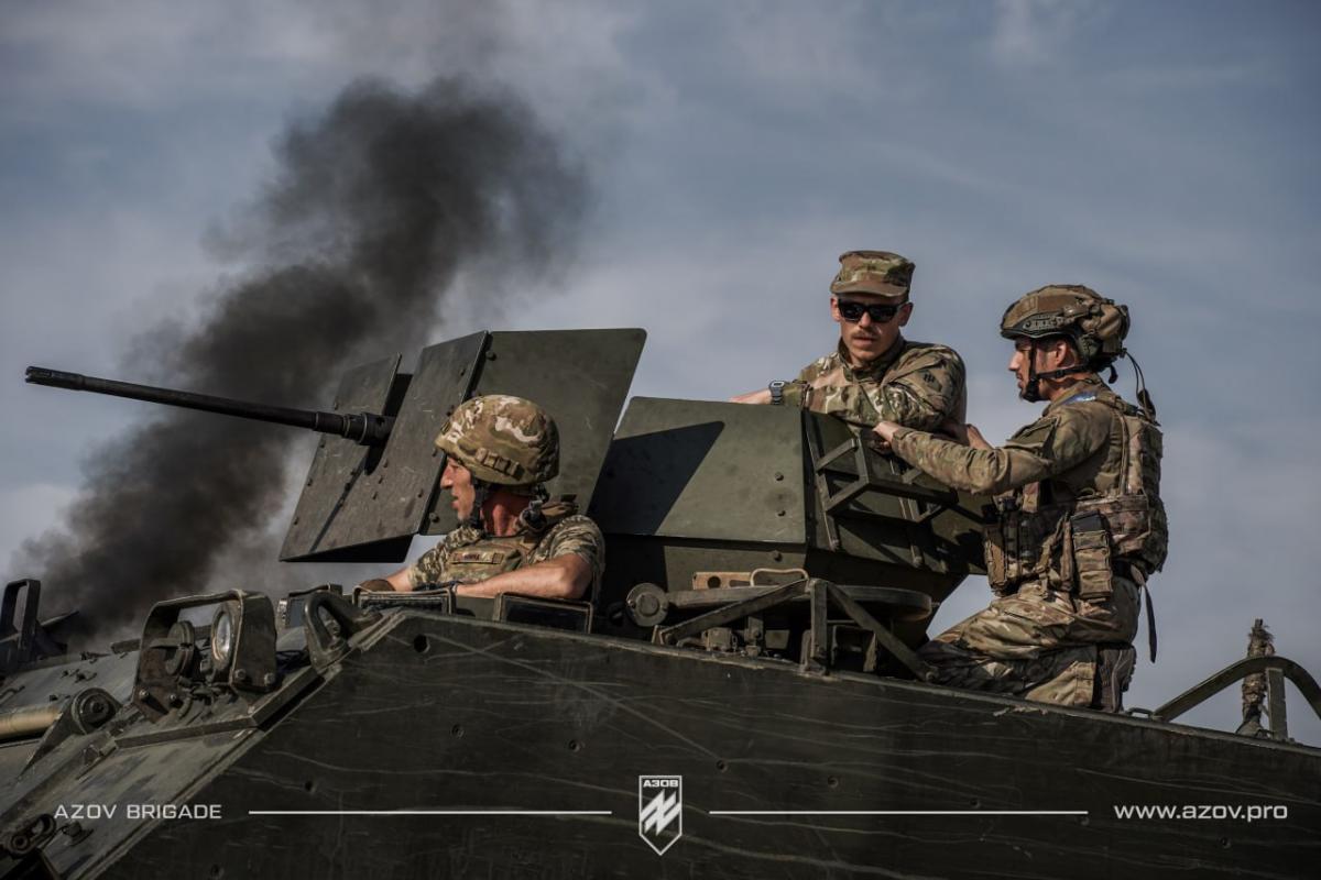 Полк "Азов" виключено з поставок західної зброї через звинувачення у зв'язках із неонацизмом / фото МВС Полк "Азов" виключено з поставок західної зброї через звинувачення у зв'язках із неонацизмом / фото МВС