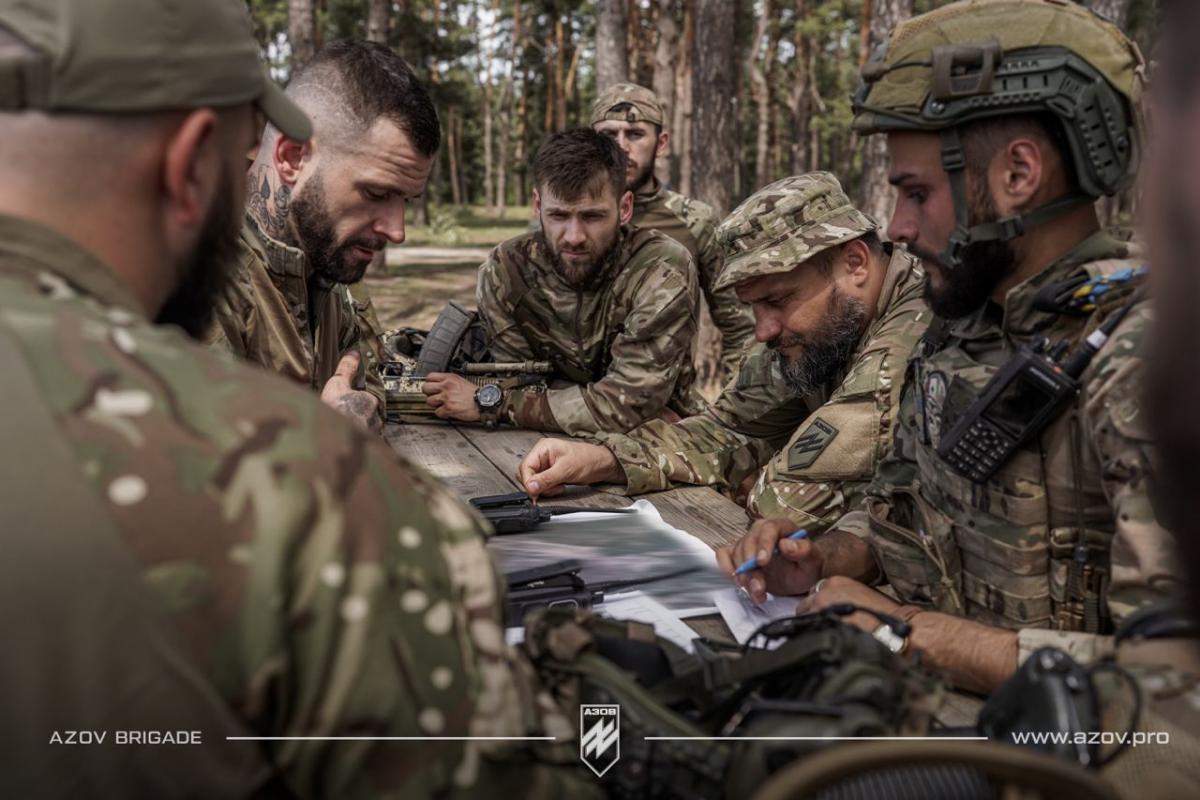 Бригада "Азов" відновилася та повернулася на фронт / фото МВС Бригада "Азов" відновилася та повернулася на фронт / фото МВС