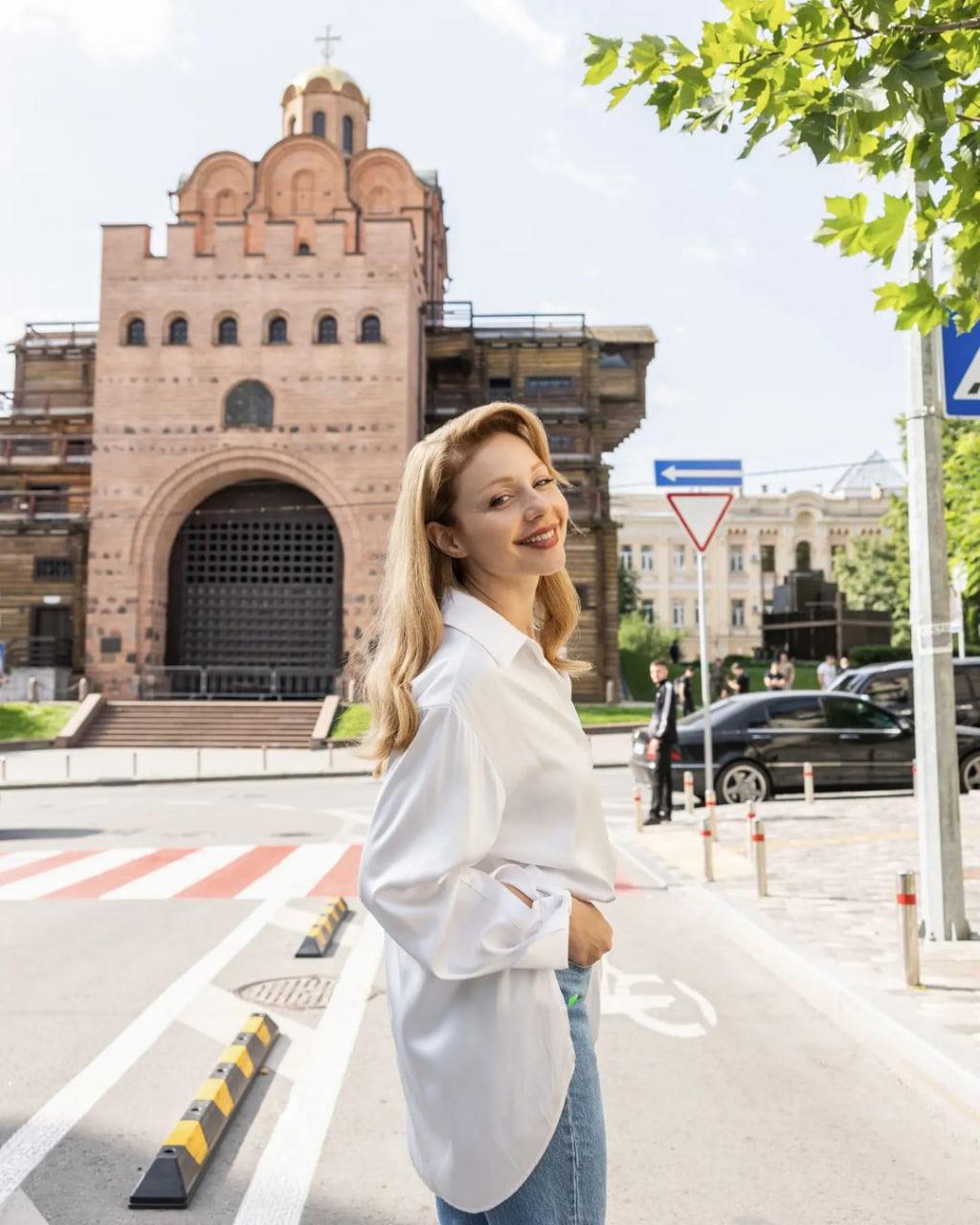 Кароль в стильном "луке" очаровала кадрами из Киева / фото instagram певицы Кароль в стильном "луке" очаровала кадрами из Киева / фото instagram певицы