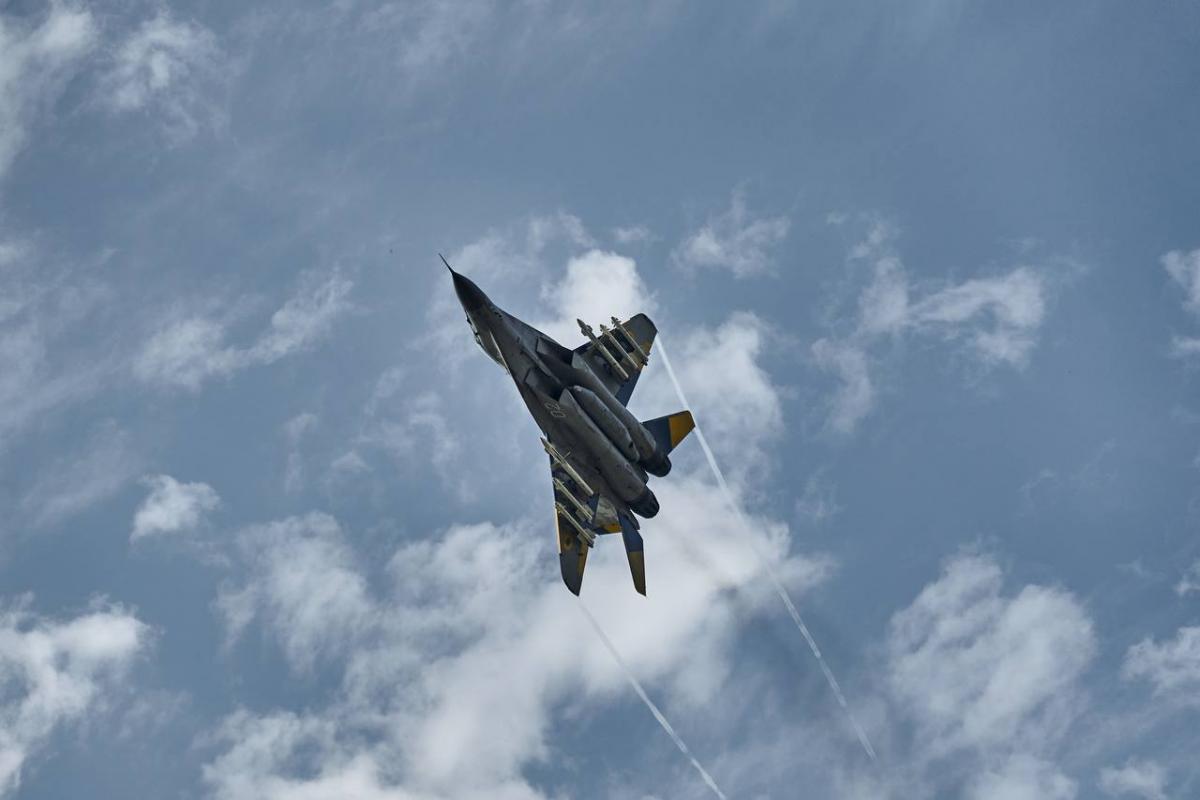 Украинские пилоты ежедневно уничтожают врага / фото t.me/V_Zelenskiy_official